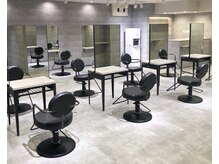 NOVA 天王寺 メンズカット/メンズパーマ/眉毛【ノヴァ】の雰囲気(落ち着いた空間で叶う、洗練メンズヘア)