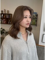 ポール(pole)&nbsp;札幌ミディアム　顔まわりのレイヤーくびれミディアム