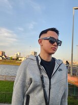 スワン&nbsp;スキンフェード七三ポンパドール