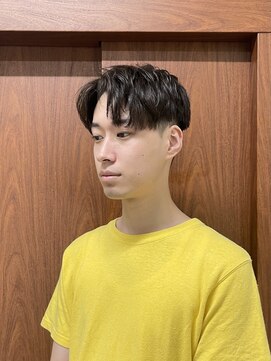 ルイス 喜連瓜破(Luis) センターパート×ショートヘア