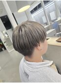 グレージュ/マッシュショート/刈り上げ女子/ブリーチカラー