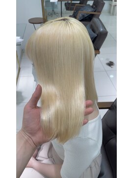 イヴ 原宿(I've) 抜きっぱなしブロンドカラー【原宿/I've】fumika