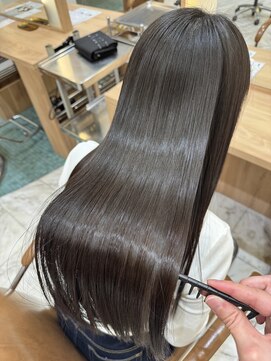 アテナ(ATENA) 髪質改善縮毛矯正で梅雨を楽に♪【中嶋翔也】