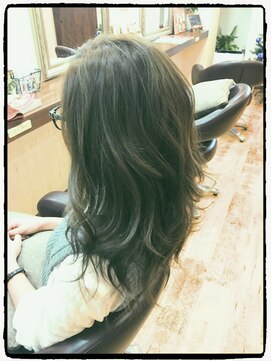 リン ヘアファクトリー アンド アイラッシュサロン(RIN) オリーブベージュカラー