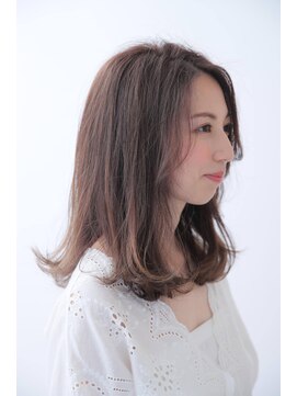 ソーホー ニューヨーク シズオカ(SOHO newyork SHIZUOKA) 斜めバングで大人綺麗なナチュラルロング