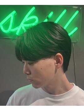 スキル(SKILL) センターパート/ニュアンスパーマ/メンズ縮毛矯正/パーマ落とし