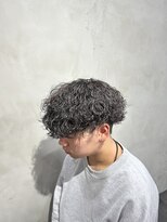 クロー(CROW)&nbsp;波巻きパーマ×刈り上げマッシュ