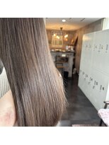 トゥーミー(to mee)&nbsp;透明感ベージュ♪