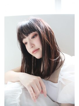 ビハインドザカーテン(BEHIND THE CURTAIN) 内巻きワンカールヘア[カールセミディシアーカラー姫カット]