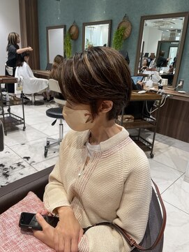 アッシュ 茗荷谷店(Ash) 白髪ぼかしハイライト