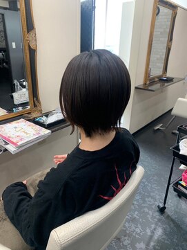 アイズ 渋沢(AIZU) 外はねショート