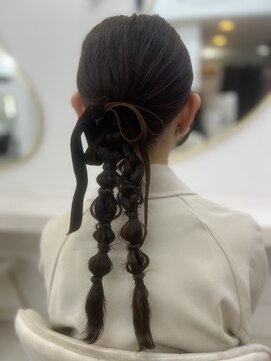 ラビス(Lovis) 似合わせカット/メルティカラー/着物ヘア/フェミニンロング