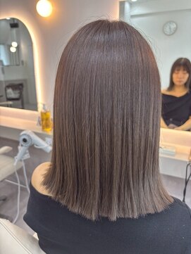 アロア 横浜(Aloa) 【Aloa横浜】グレージュカラー×切りっぱなしボブ