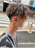 スパイラルパーマ/ツイストパーマ/メンズ/センターパート/波巻き