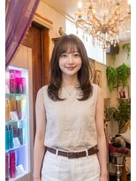 ココラー(COCOlar)&nbsp;思わず見惚れる透明感ショコラベージュ×柔らかレイヤーミディ