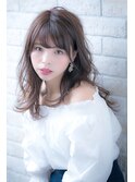黒髪エアリーミディホワイトアッシュインナーカラーハイライト
