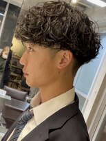 レタッチ バイ フィフス 天神大名(RETOUCH by fifth)&nbsp;プードルパーマハードスパイラルパーママッシュメンズパーマ束感