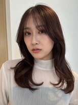 ノイカーム(noi Calm)&nbsp;顔周りレイヤーカットくびれヘアミルクティーベージュカラー