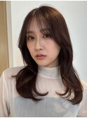 顔周りレイヤーカットくびれヘアミルクティーベージュカラー