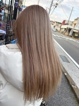 フェイスティ(feisty) beige