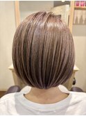 ボブ×白髪ぼかしハイライト