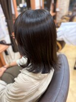 ヒラトヤ 肴町店 小顔レイヤーカットナチュラルストレートミディアムスタイル