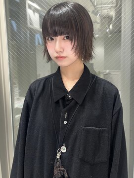 ニューヨークニューヨーク 三宮駅前店(NYNY) 外ハネショートボブウルフ