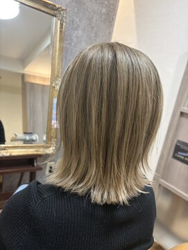 マハロ バイ ビークール(mahalo by BeCOOL) ダブルカラー～ブロンドベージュ～