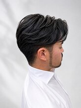 リュー(Lieu) センターパート×毛流れパーマ