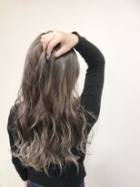 ホワイト(WHITE)&nbsp;シルキーグレージュ×デザインカラー×WHITE草柳