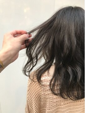 トリコ 梅田茶屋町店(trico) 暗髪やわらかイルミナカラー 【トリコ梅田茶屋町店】