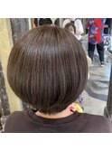 カーキブラウンカラーとグラボブ/オリーブグリーン/大人ショート