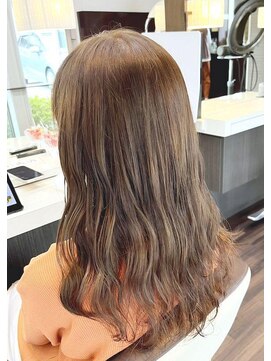 エノモト(ENOMOTO) ピレンジ×クセ毛風パーマ艶感くすみベージュ大人可愛い20代30代