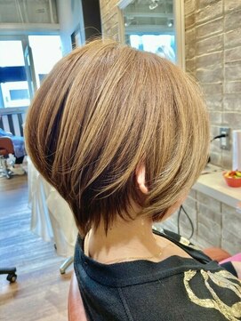 クロワ(croix) マッシュショートボブ×マロンベージュ