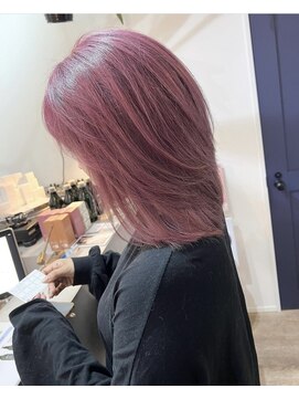 アーブル ヘアーアンドメイク(ARBRE) レイヤーカットダブルカラーカシスピンク