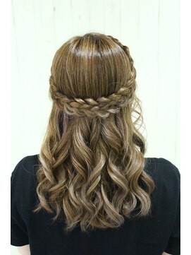 ルナクレセント (Luna crescent) アレンジ　編み込みハーフアップ【TEL予約】￥1300→￥1200