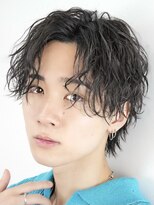 オーシャントーキョー ウエスト(OCEAN TOKYO WEST) ツイストスパイラルパーマ波巻きパーマセンターパートウルフ