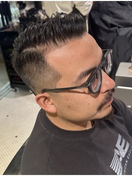 フランクスバーバーザスタンド(Frank’s barber the stand) スパイキーショートブルーブラックフェザーパーマサーフカール