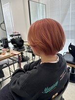 テラス トヨタ(Telasu Toyota)&nbsp;ブリーチカラーのサーモンピンクとハンサムショートボブ◎