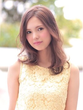 ラ ブレス 梅田茶屋町(LaBless) さりけなく揺れる 大人ミディ