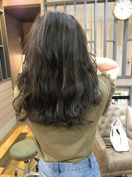 美容室 エイミー(H'Amie) 波ウェーブ ハイライト
