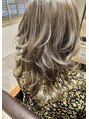 インフィニティー 水天宮前店(Infinity) レイヤーカットとハイライトを組み合わした大人レディなスタイル