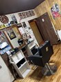 ピシャッとニ代目銀二郎 昭和が漂うテイテイの施術ブース。