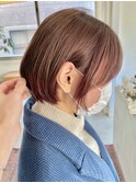 ピンクベージュ丸みショートボブマッシュショートくびれショート