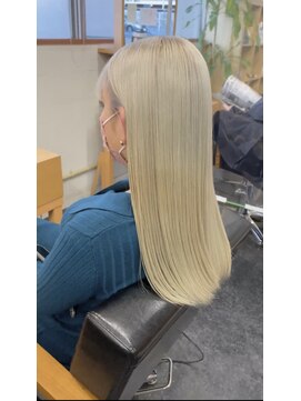 サラ HAIR&MAKE SALA 相模大塚店 ホワイトブロンド