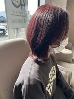 コンティバイミラートーク(CONTY by MIRROR TALK)&nbsp;外ハネしても内巻きでもかわいいレイヤーボブ