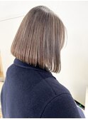 ヴェールハイライト グレージュ きりっぱなし 大人ボブ