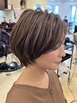 アントワープトーキョー(antwerp TOKYO)&nbsp;40代50代くびれショートカット白髪ぼかしハイライト縮毛矯正