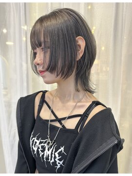 キー(kii) ウルフカット