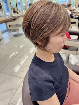 アッシュ 下北沢店(Ash) 大人ハイライトのくびれショート
